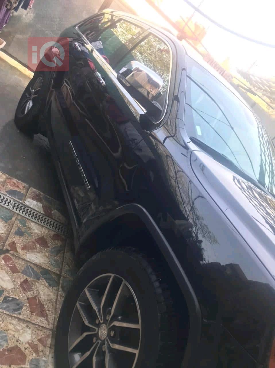 جیپ گراند شیرۆکی